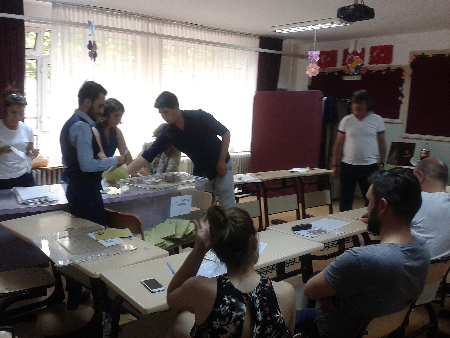 Yeni Parti programını ve tüzüğünü açıkladı